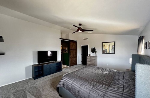 Green Valley House | Extra large, stylish family-friendly home with enormous pergola for entertaining