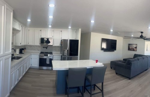 Fortuna Foothills House | Mountain View/city view