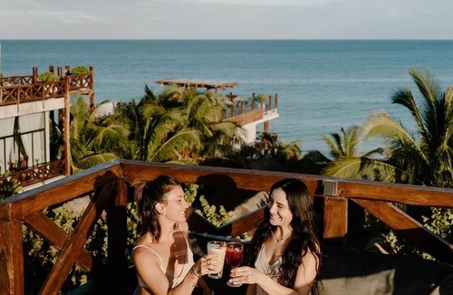Zona Hotelera Hotel | Skyview Villa, Rooftop, Pool, Gym & Beach Access
