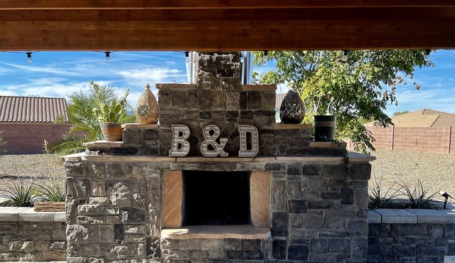 Extra large, stylish family-friendly home with enormous pergola for entertaining